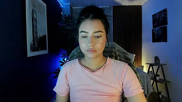 Snapshot of i_sabella_25 chatting on 03-20-26, 07:35 i sabella 25 online show from 03-20-26, 07:35