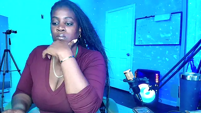 lovelyenigma365 online show from 04-28-26, 06:57