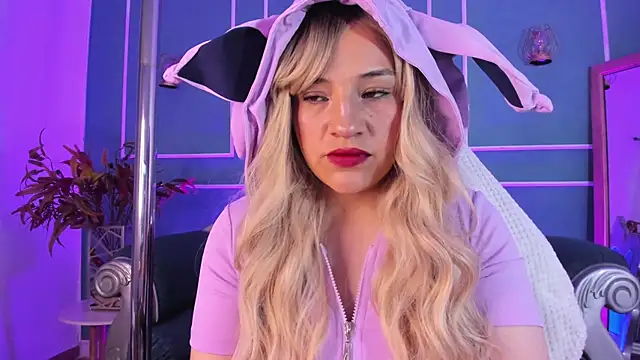 TaraTaylorr online show from 10-06-25, 02:09