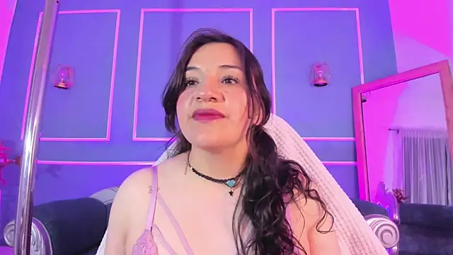 TaraTaylorr online show from 10-18-25, 02:14