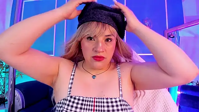 TaraTaylorr online show from 11-29-25, 02:03