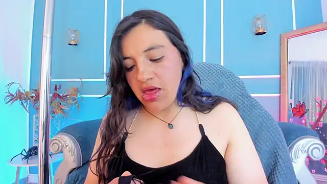 TaraTaylorr online show from 06-24-26, 03:38