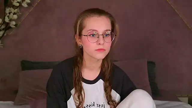 RileyMimicho online show from 09-24-25, 08:34