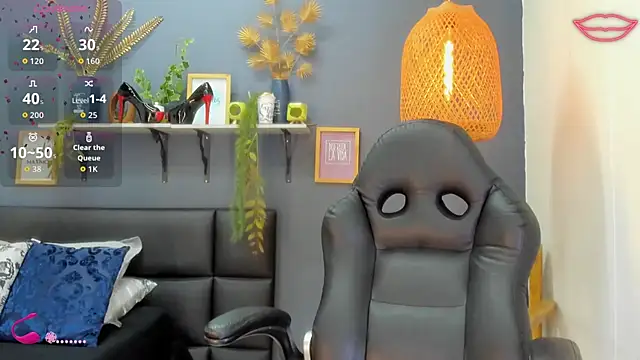 Snapshot of yessila_parker chatting on 07-16-26, 08:53 yessila parker online show from 07-16-26, 08:53