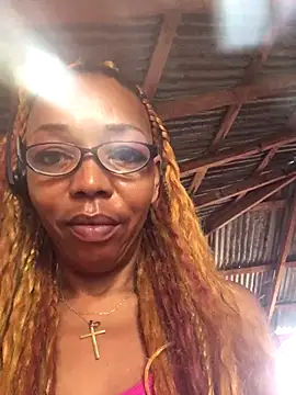 Ladyzee25 online show from 11-27-25, 05:04