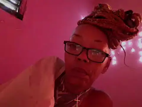 Ladyzee25 online show from 03-10-26, 11:15