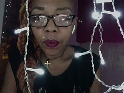 Ladyzee25 online show from 03-28-26, 09:31