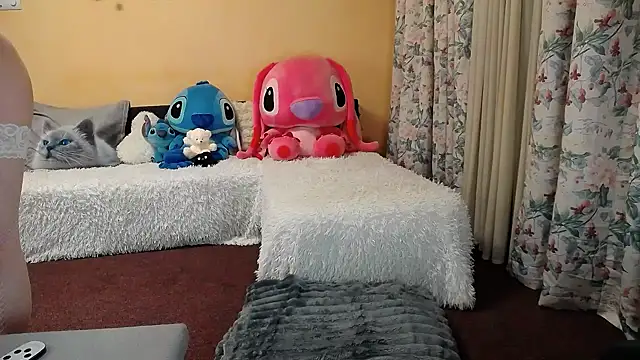 Snapshot of Maddison_Summer chatting on 10-08-25, 09:23 Maddison Summer online show from 10-08-25, 09:23