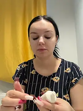 Miss Vic online show from 12-21-25, 10:00