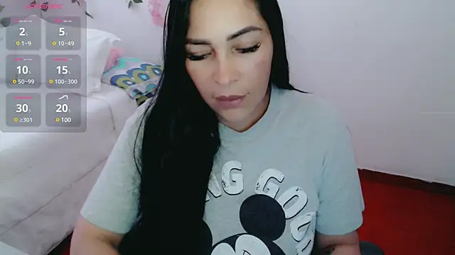 luna lgomez  online show from 03-22-25, 09:56