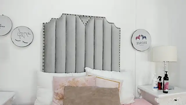 Snapshot of SamantaMarquez chatting on 12-02-25, 07:53 SamantaMarquez online show from 12-02-25, 07:53