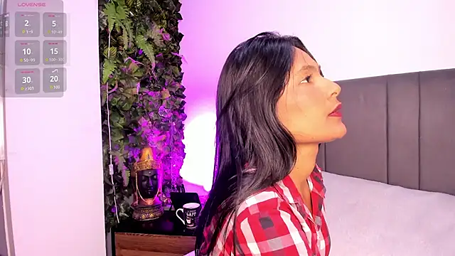 Snapshot of Fernanda_liie_ chatting on 02-18-26, 12:12 Fernanda liie online show from 02-18-26, 12:12