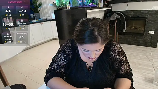 Layla- online show from 10-05-25, 09:24