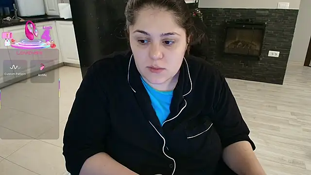 Layla- online show from 01-15-26, 01:59