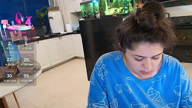 Layla- online show from 04-30-26, 11:49