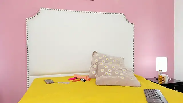 Emilly wilson  online show from 03-09-25, 04:22