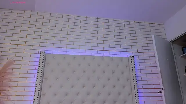 Emilly wilson  online show from 01-14-26, 11:27