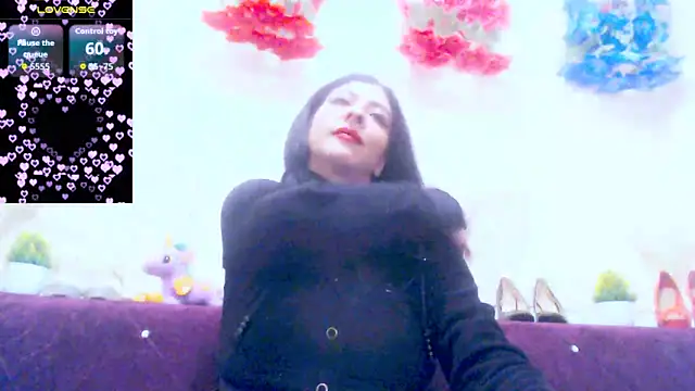 Snapshot of Alina_eve chatting on 10-27-25, 02:21 Alina eve online show from 10-27-25, 02:21