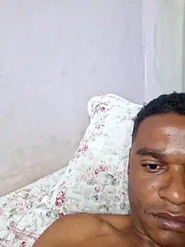 Snapshot of predadorr29 chatting on 10-14-25, 03:40 predadorr29 online show from 10-14-25, 03:40