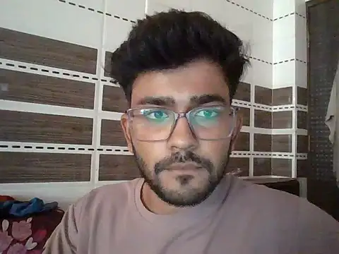 Snapshot of DoctorAlonee46 chatting on 10-13-25, 10:26 DoctorAlonee46 online show from 10-13-25, 10:26