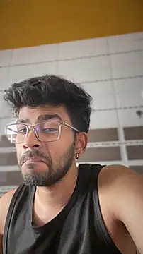 Snapshot of DoctorAlonee46 chatting on 10-23-25, 05:40 DoctorAlonee46 online show from 10-23-25, 05:40