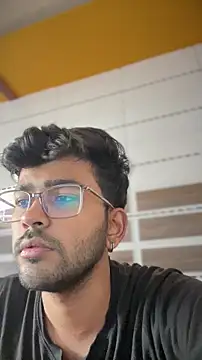 Snapshot of DoctorAlonee46 chatting on 10-28-25, 05:22 DoctorAlonee46 online show from 10-28-25, 05:22