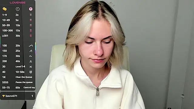 Fiona Night online show from 09-25-25, 05:22