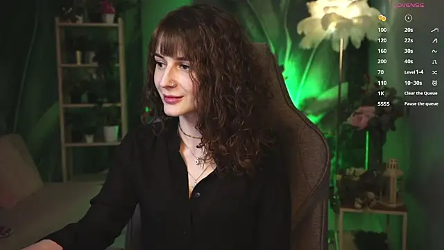 Snapshot of OliviaMcClean chatting on 05-04-26, 11:34 OliviaMcClean online show from 05-04-26, 11:34