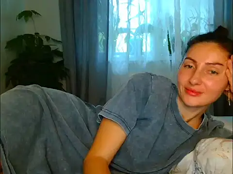 Snapshot of Irina9793 chatting on 05-21-26, 06:42 Irina9793 online show from 05-21-26, 06:42