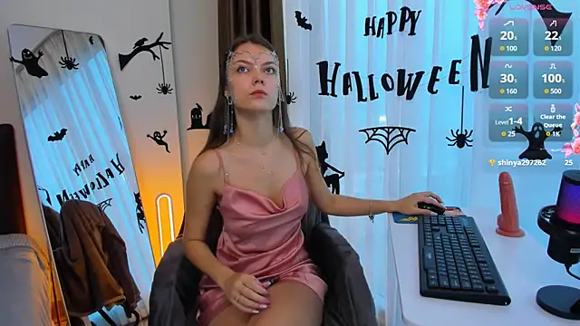 Snapshot of Alice_neon chatting on 10-30-25, 12:34 Alice neon online show from 10-30-25, 12:34