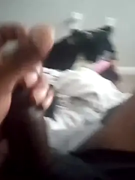 Snapshot of Mouththisbigdick chatting on 12-04-25, 08:06 Mouththisbigdick online show from 12-04-25, 08:06