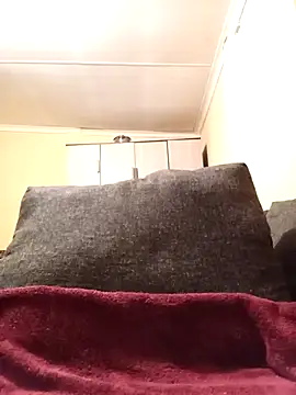 Snapshot of JuicyMilkyTizzy chatting on 10-21-25, 10:10 JuicyMilkyTizzy online show from 10-21-25, 10:10