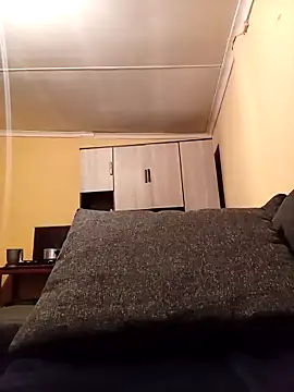 Snapshot of JuicyMilkyTizzy chatting on 11-02-25, 07:27 JuicyMilkyTizzy online show from 11-02-25, 07:27