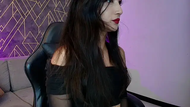 Snapshot of Tahara_Romanov chatting on 04-15-26, 03:41 Tahara Romanov online show from 04-15-26, 03:41