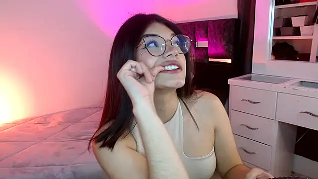  Camilaaa  online show from 10-10-25, 07:18