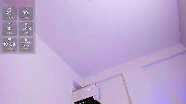 ArianaaGrace online show from 05-20-26, 07:42