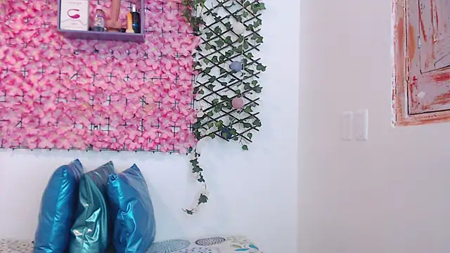 Snapshot of willians___0 chatting on 10-09-25, 04:21 willians 0 online show from 10-09-25, 04:21