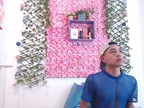 Snapshot of willians___0 chatting on 10-11-25, 04:01 willians 0 online show from 10-11-25, 04:01