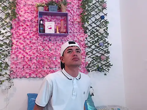 Snapshot of willians___0 chatting on 10-21-25, 04:13 willians 0 online show from 10-21-25, 04:13