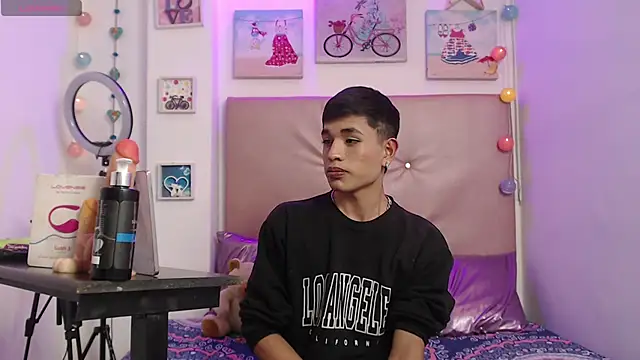 Snapshot of willians___0 chatting on 11-11-25, 03:28 willians 0 online show from 11-11-25, 03:28