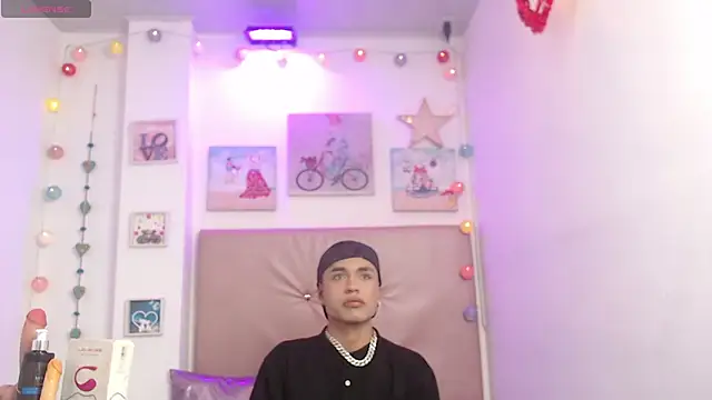 Snapshot of willians___0 chatting on 11-13-25, 05:06 willians 0 online show from 11-13-25, 05:06