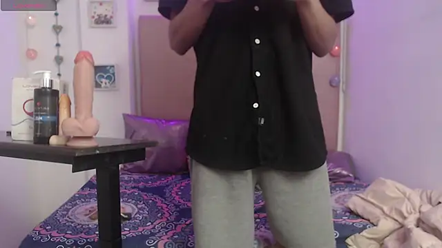 Snapshot of willians___0 chatting on 11-15-25, 04:32 willians 0 online show from 11-15-25, 04:32