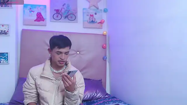 Snapshot of willians___0 chatting on 11-16-25, 03:56 willians 0 online show from 11-16-25, 03:56