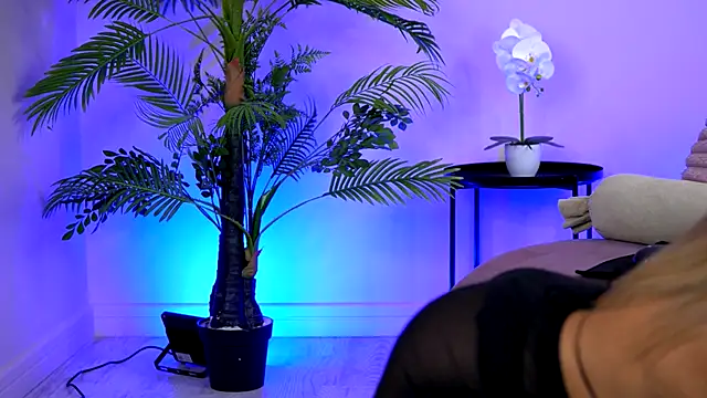 SophiaPotts online show from 09-20-25, 03:18