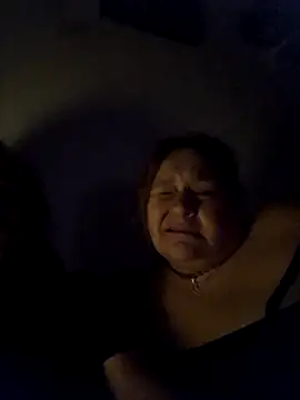 Snapshot of SpnzTnT chatting on 02-06-26, 08:40 SpnzTnT online show from 02-06-26, 08:40