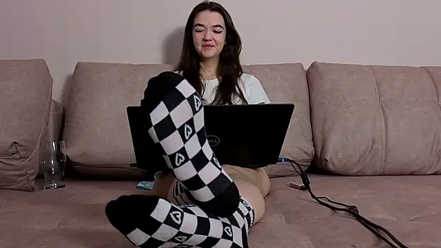 Snapshot of imyourdreams chatting on 05-15-26, 11:12 imyourdreams online show from 05-15-26, 11:12