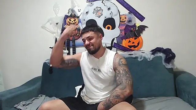 Tiberius hunk online show from 10-29-25, 10:28