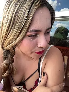 lunaxxx 69 online show from 05-02-26, 08:47
