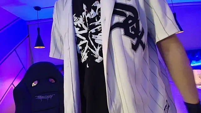 Andrew Wolff online show from 11-05-25, 03:17