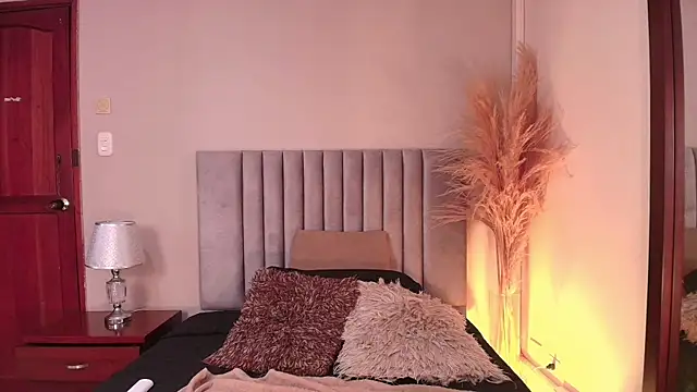 ThaliaHarlow online show from 09-18-25, 02:19